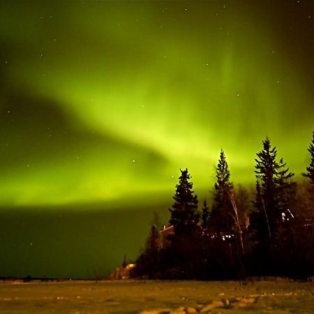 Mabuhay Lakeside Manor Yellowknife Exterior foto