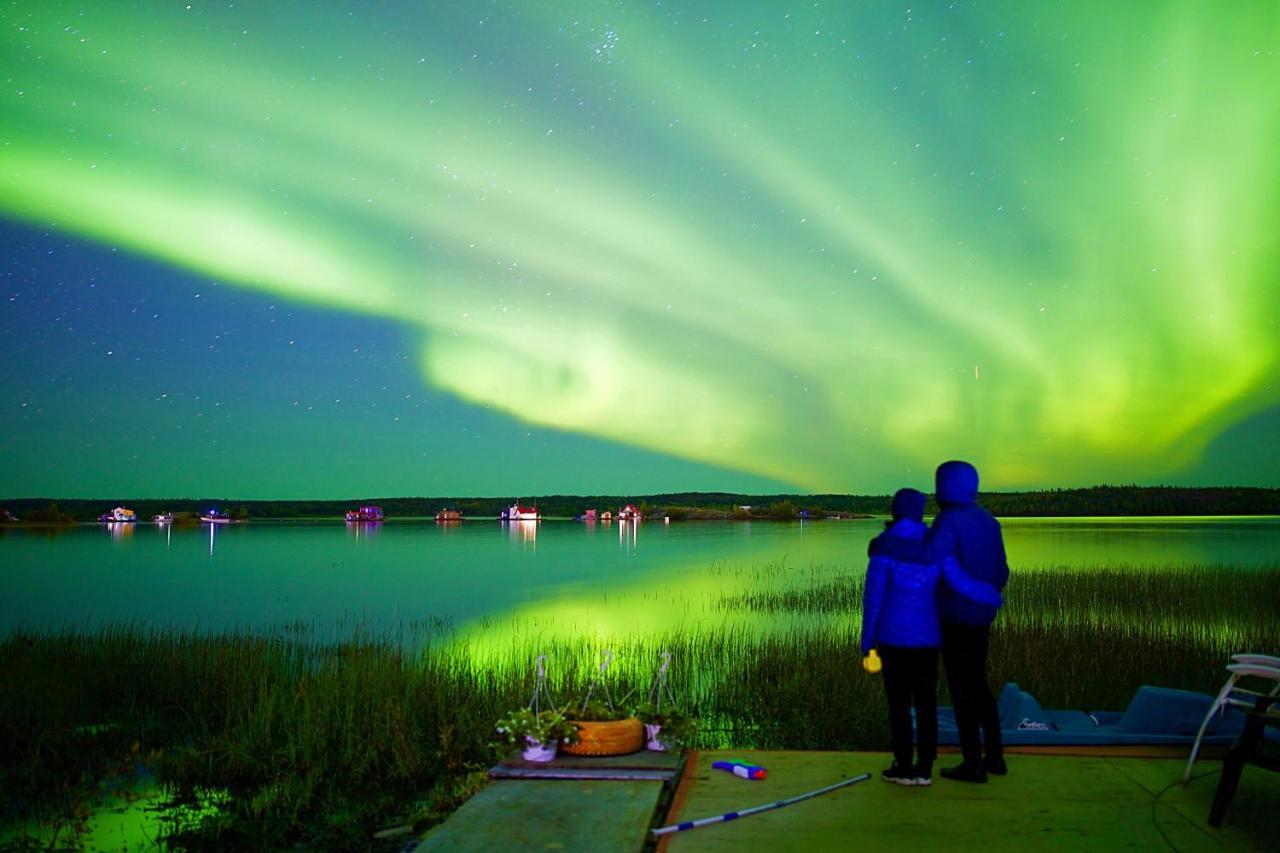Mabuhay Lakeside Manor Yellowknife Exterior foto