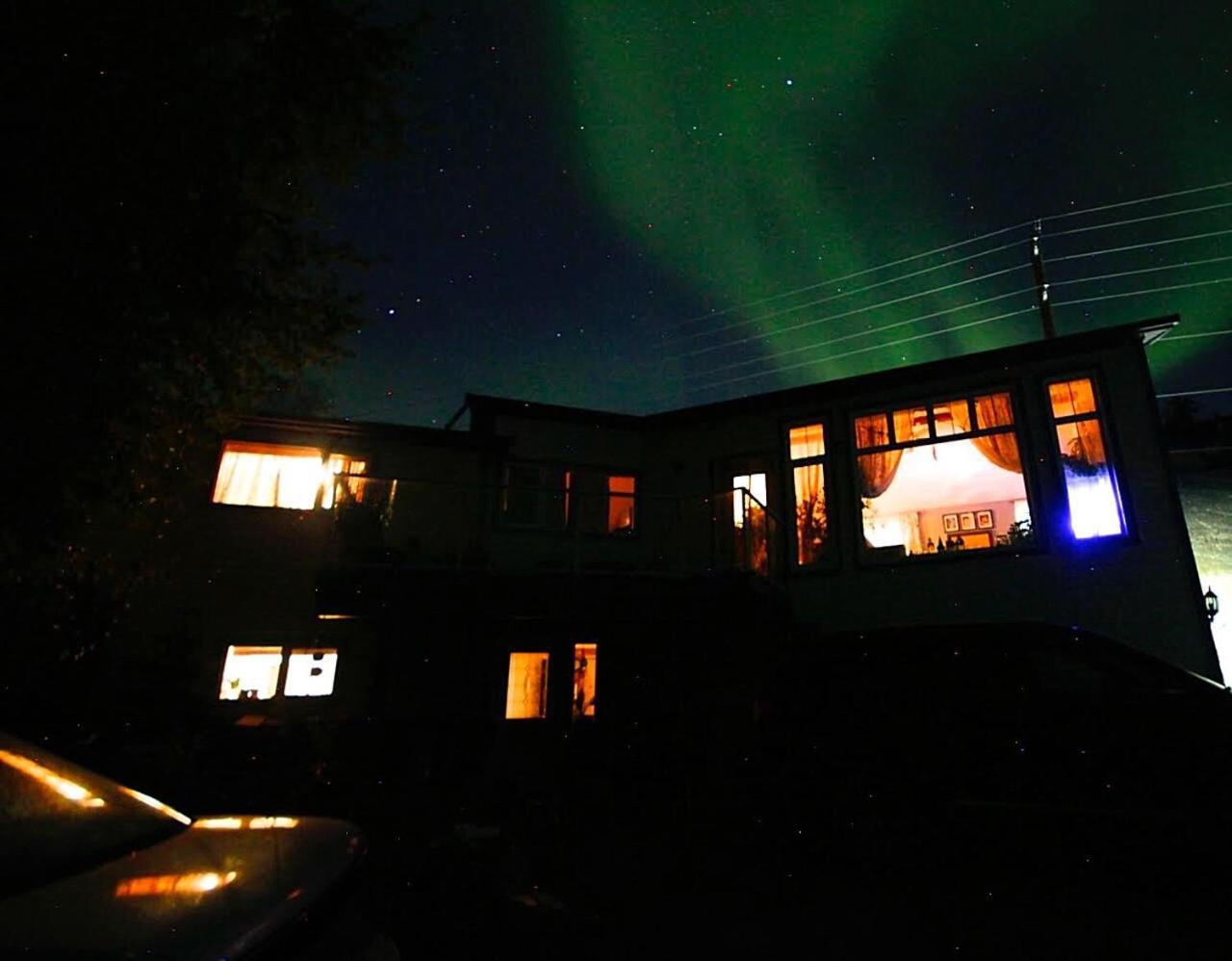 Mabuhay Lakeside Manor Yellowknife Exterior foto